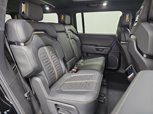 Used 2025 Rivian R1S Adventure AWD/4WD image 23