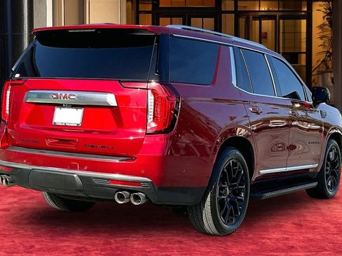 Used 2023 GMC Yukon Denali w/ Advanced Technology Package image 6