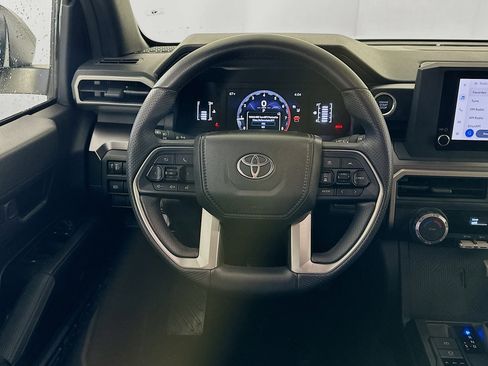 Used 2025 Toyota 4Runner SR5 image 18