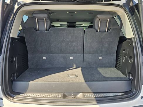Used 2018 Cadillac Escalade Premium Luxury w/ LPO, Radiant Package AWD/4WD image 15