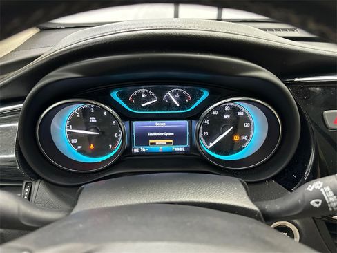 Used 2018 Buick Envision Essence image 30