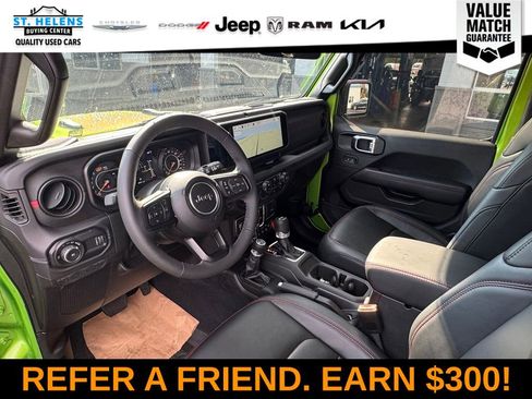 Used 2025 Jeep Wrangler Unlimited Rubicon image 15