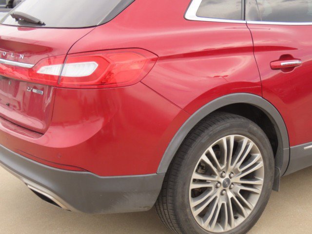 Used 2016 Lincoln MKX Reserve w/ Driver Assistance Package FWD image 9