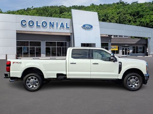 Used 2023 Ford F350 Lariat w/ Lariat Ultimate Package AWD/4WD image 7