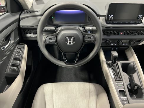 Used 2025 Honda Accord LX image 15