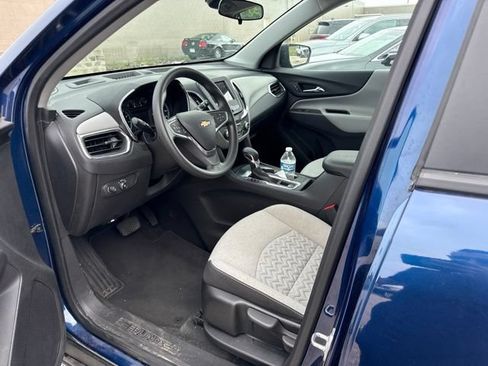 Used 2023 Chevrolet Equinox LS FWD image 9