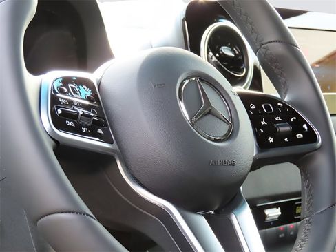 Used 2024 Mercedes-Benz Sprinter 2500 image 24