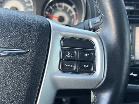 Used 2013 Chrysler 200 Limited w/ Sun/Sound Group image 22