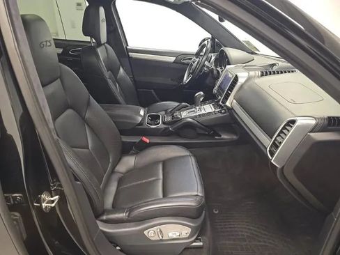 Used 2018 Porsche Cayenne GTS AWD/4WD image 8