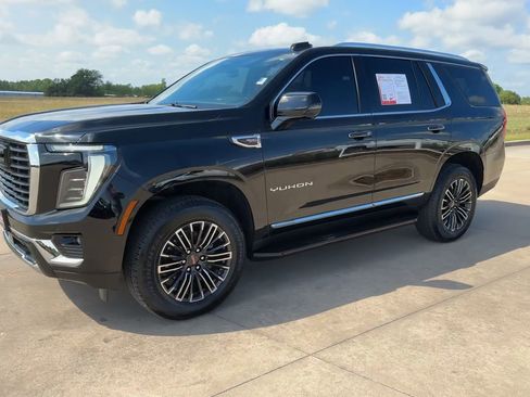 Used 2025 GMC Yukon Elevation w/ LPO, Elevation Black Package AWD/4WD image 5