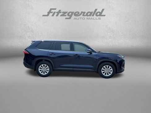Used 2024 Toyota Grand Highlander AWD image 9