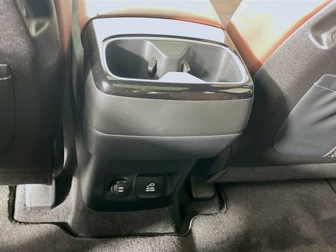 Used 2025 Kia Telluride SX Prestige image 28