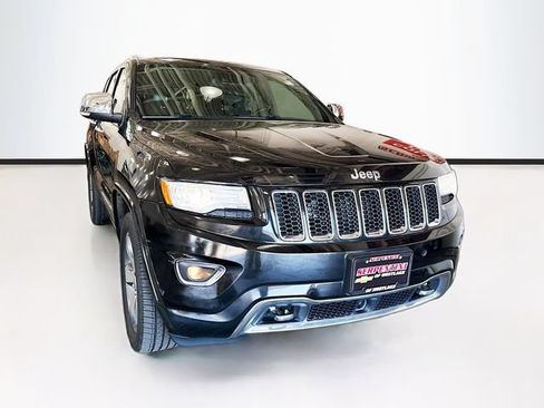 Used 2015 Jeep Grand Cherokee Overland w/ Advanced Technology Group AWD/4WD image 3