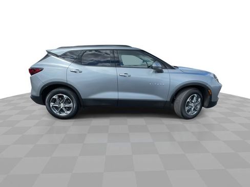 Certified 2025 Chevrolet Blazer LT w/ Convenience Package FWD image 9