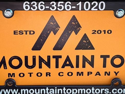 Used 2021 Chrysler Pacifica Touring-L w/ Premium & Safety Sphere Group FWD image 9