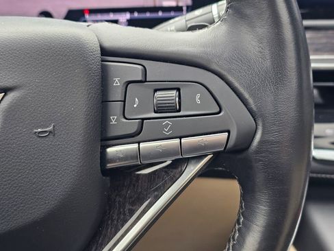 Used 2022 Cadillac Escalade Premium Luxury AWD/4WD image 31