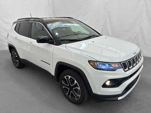 Used 2023 Jeep Compass Limited AWD/4WD image 10