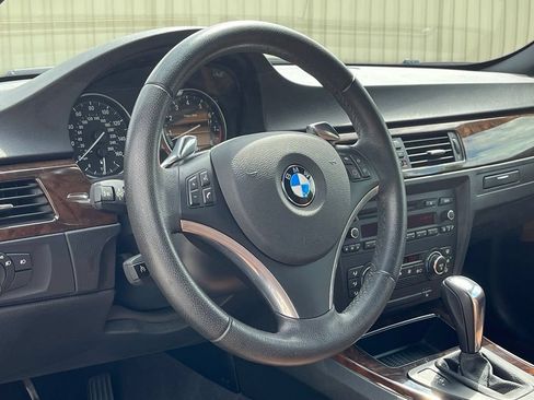 Used 2009 BMW 335i Convertible RWD image 21