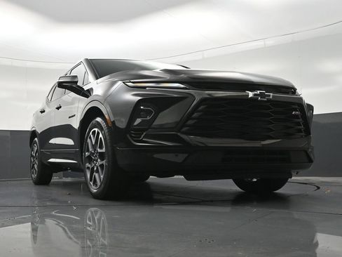 Used 2023 Chevrolet Blazer RS FWD image 29