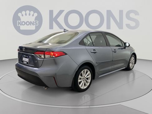 Used 2025 Toyota Corolla LE w/ LE Premium Package FWD image 8
