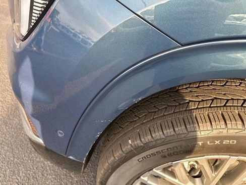 Used 2025 GMC Acadia Denali w/ Super Cruise Package image 5