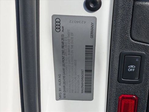 Used 2017 Audi A4 2.0T Premium image 25