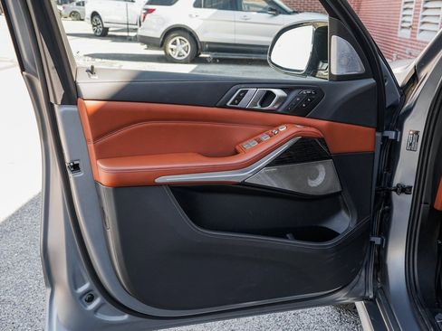 Certified 2025 BMW X7 M60i image 8