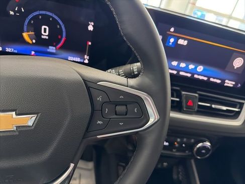 Certified 2025 Chevrolet TrailBlazer LT w/ Convenience Package FWD image 25