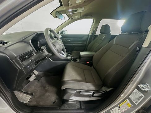 Used 2025 Honda CR-V LX image 13