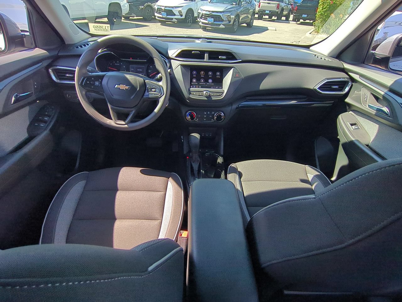 Used 2023 Chevrolet TrailBlazer LT FWD image 19
