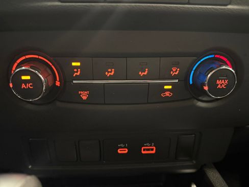 Used 2023 Nissan Frontier SV AWD/4WD image 19