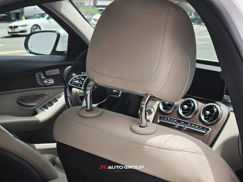 Used 2019 Mercedes-Benz C 300 4MATIC Sedan image 30