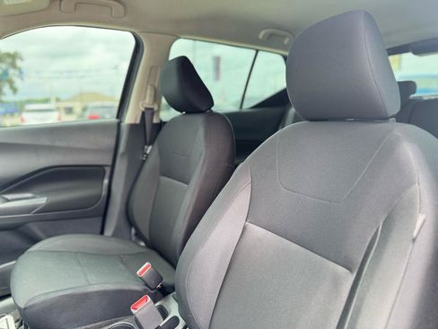 Used 2024 Nissan Kicks S FWD image 43