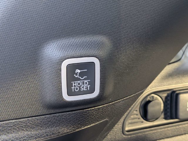 New 2027 Jeep Grand Cherokee Altitude RWD image 14