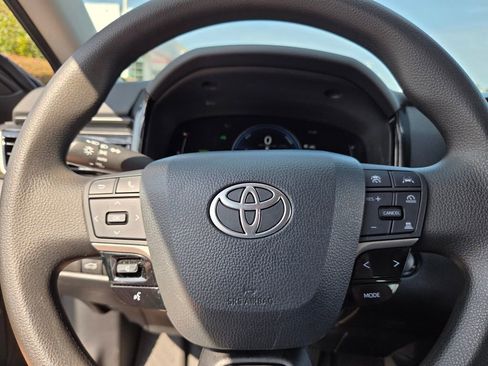 Certified 2025 Toyota Camry LE FWD image 22