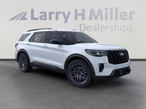 New 2026 Ford Explorer ST w/ Sun And Sound Package image 7