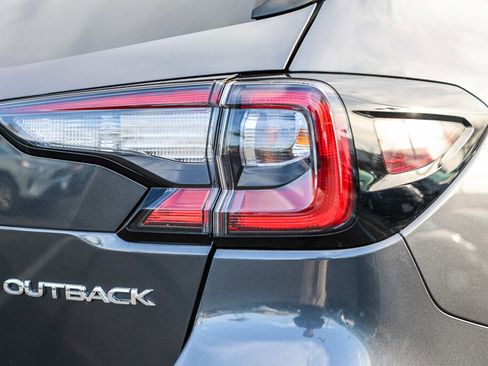 Used 2023 Subaru Outback Limited image 26