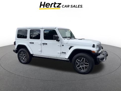 Used 2025 Jeep Wrangler Sahara image 1