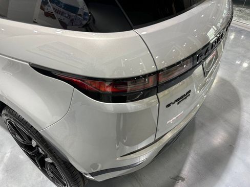 Used 2020 Land Rover Range Rover Evoque R-Dynamic SE AWD/4WD image 28