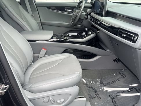 Certified 2023 Lincoln Nautilus Reserve AWD/4WD image 32