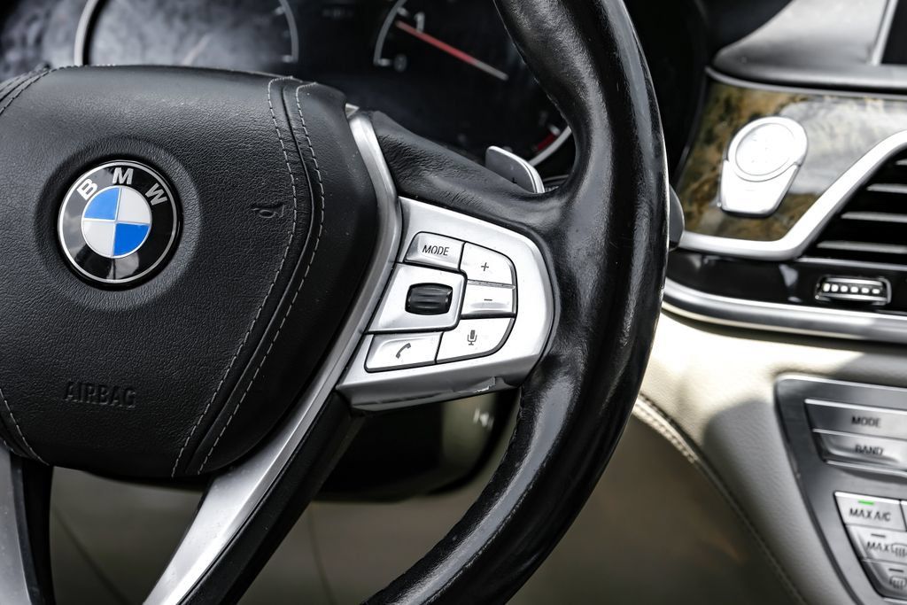 Used 2018 BMW 740i RWD image 16