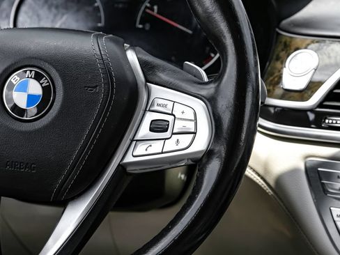Used 2018 BMW 740i RWD image 16