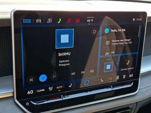 Certified 2026 Volkswagen Tiguan SE R-Line FWD image 18