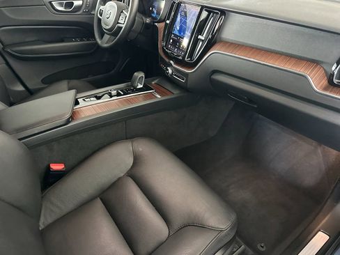 Certified 2023 Volvo XC60 B5 Plus AWD/4WD image 15