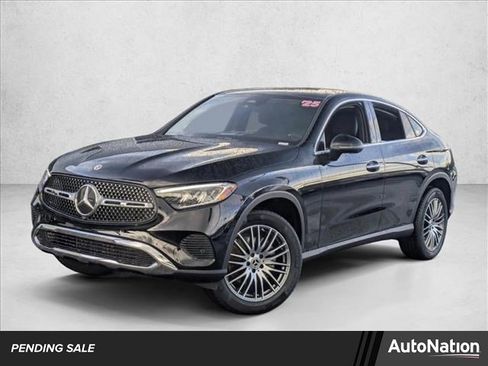 Certified 2025 Mercedes-Benz GLC 300 4MATIC image 1