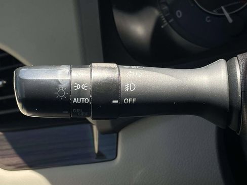 Used 2016 Toyota Sienna XLE w/ XLE Navigation Package FWD image 21