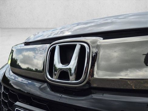 Used 2020 Honda HR-V Touring image 12