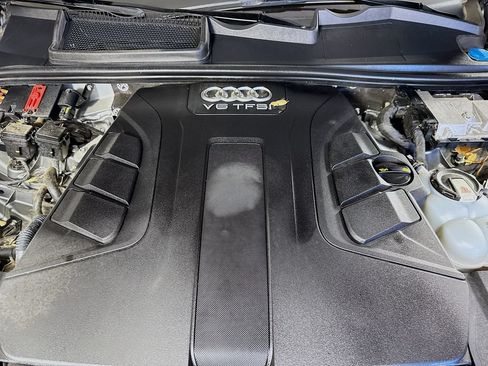 Used 2017 Audi Q7 3.0T Premium Plus w/ Premium Plus Package AWD/4WD image 41