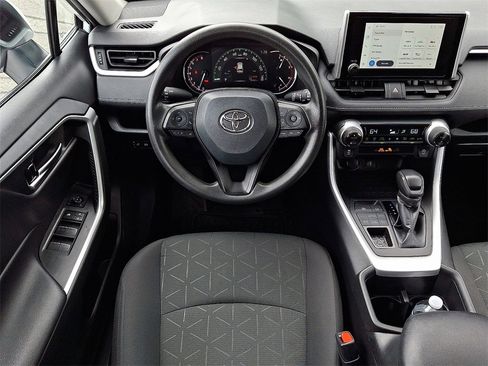 Used 2024 Toyota RAV4 XLE image 12