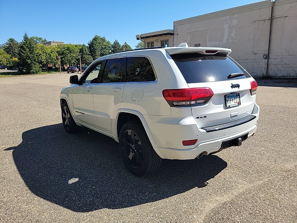 Used 2015 Jeep Grand Cherokee Altitude AWD/4WD image 17